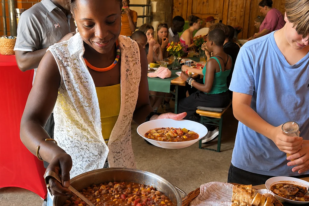 LGKS_Gerichte_mit_Geschichte_Besuch_aus_Uganda